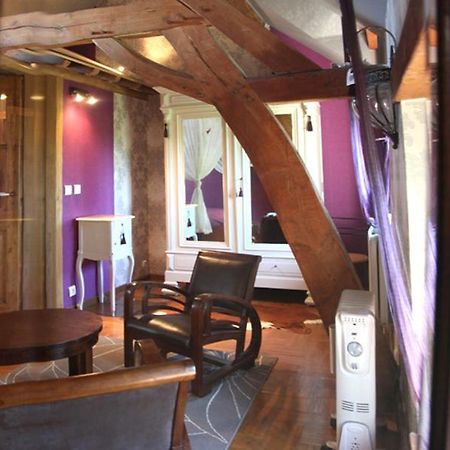 胡图图城堡酒店 Avesnes-sur-Helpe 外观 照片